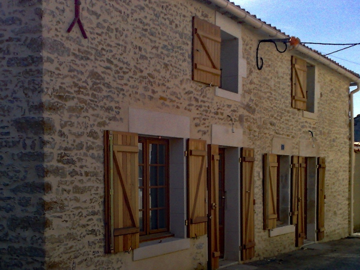 Courtyard House in Sigournais near Chantonnay
